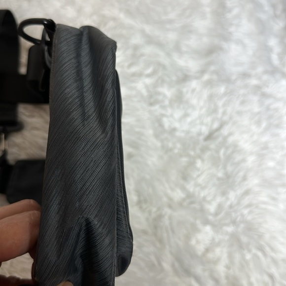 Beat Sling Bag Excellent Condition - Picture 5 of 8